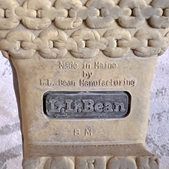 Woman’s L.L.Bean Duck Boots - Picture 4 of 7